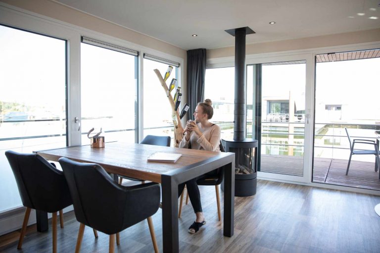 1053 Floating Village 2.0 Wasservilla Einrichtung Bronce 02B