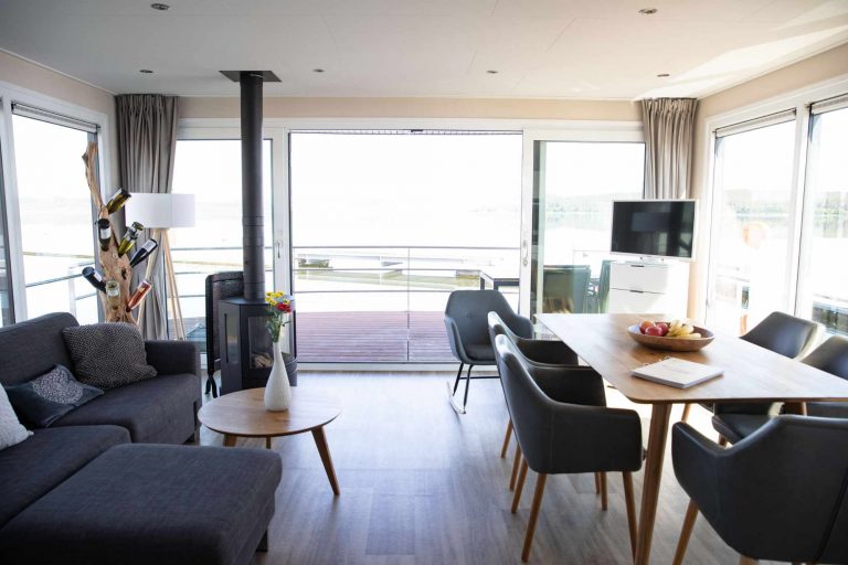 8822 Floating Village 2.0 Wasservilla Einrichtung Wood 03Ax